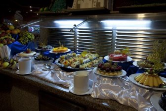 Brayka Bay Resort - dessert buffet